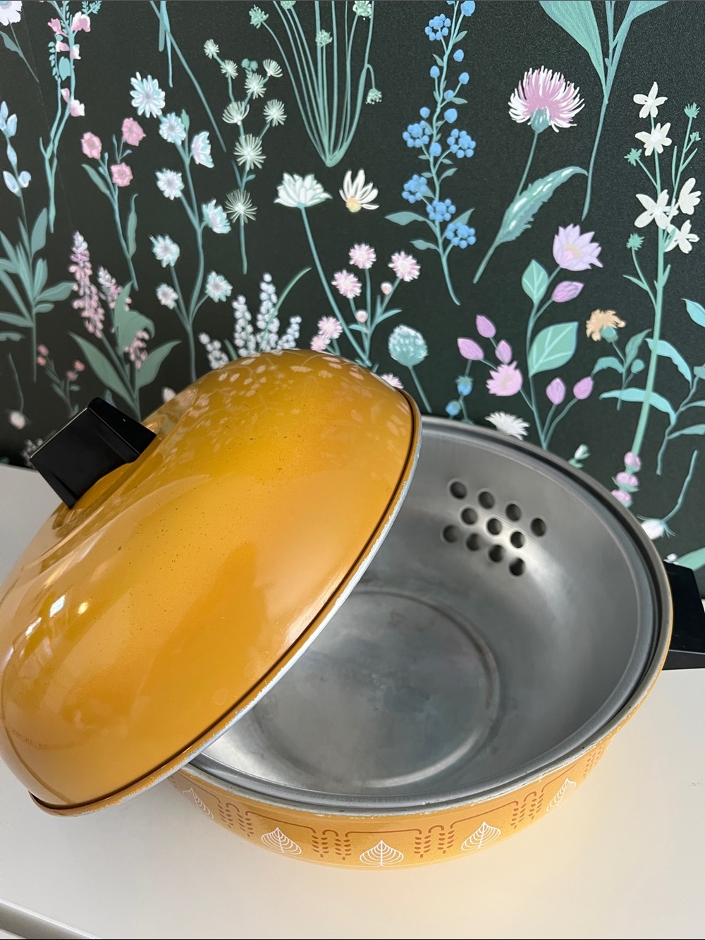 VINTAGE West Bend Serving Oven Retro Bun Warmer Stovetop Steamer MCM kitchen 70s - Picture 3 of 17